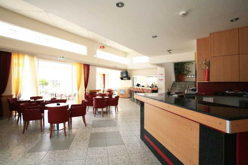 Irinna Hotel-Apartments ファリラキ エクステリア 写真