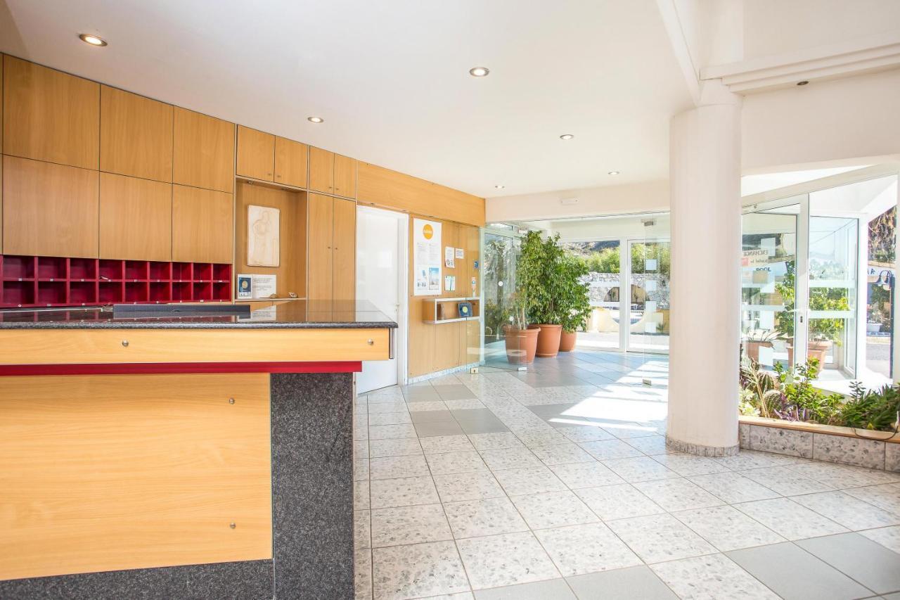 Irinna Hotel-Apartments ファリラキ エクステリア 写真