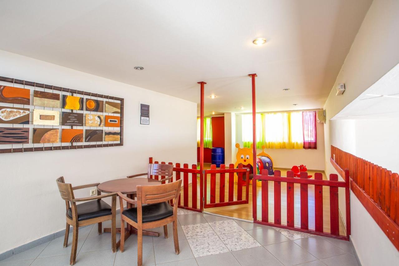 Irinna Hotel-Apartments ファリラキ エクステリア 写真